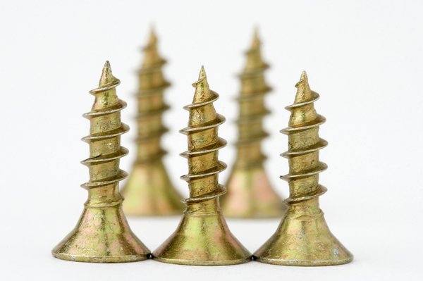 Pourquoi choisir la vis tête fraisée pour vos projets ?